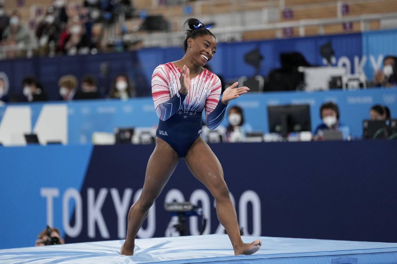 Photos Simone Biles wins bronze in Olympic balance beam final 95.5 WSB