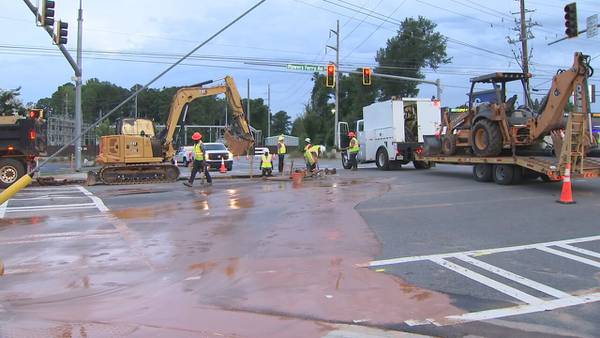 Water main break shuts down busy Cobb County road