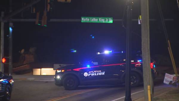 3 people shot on busy Downtown Atlanta street
