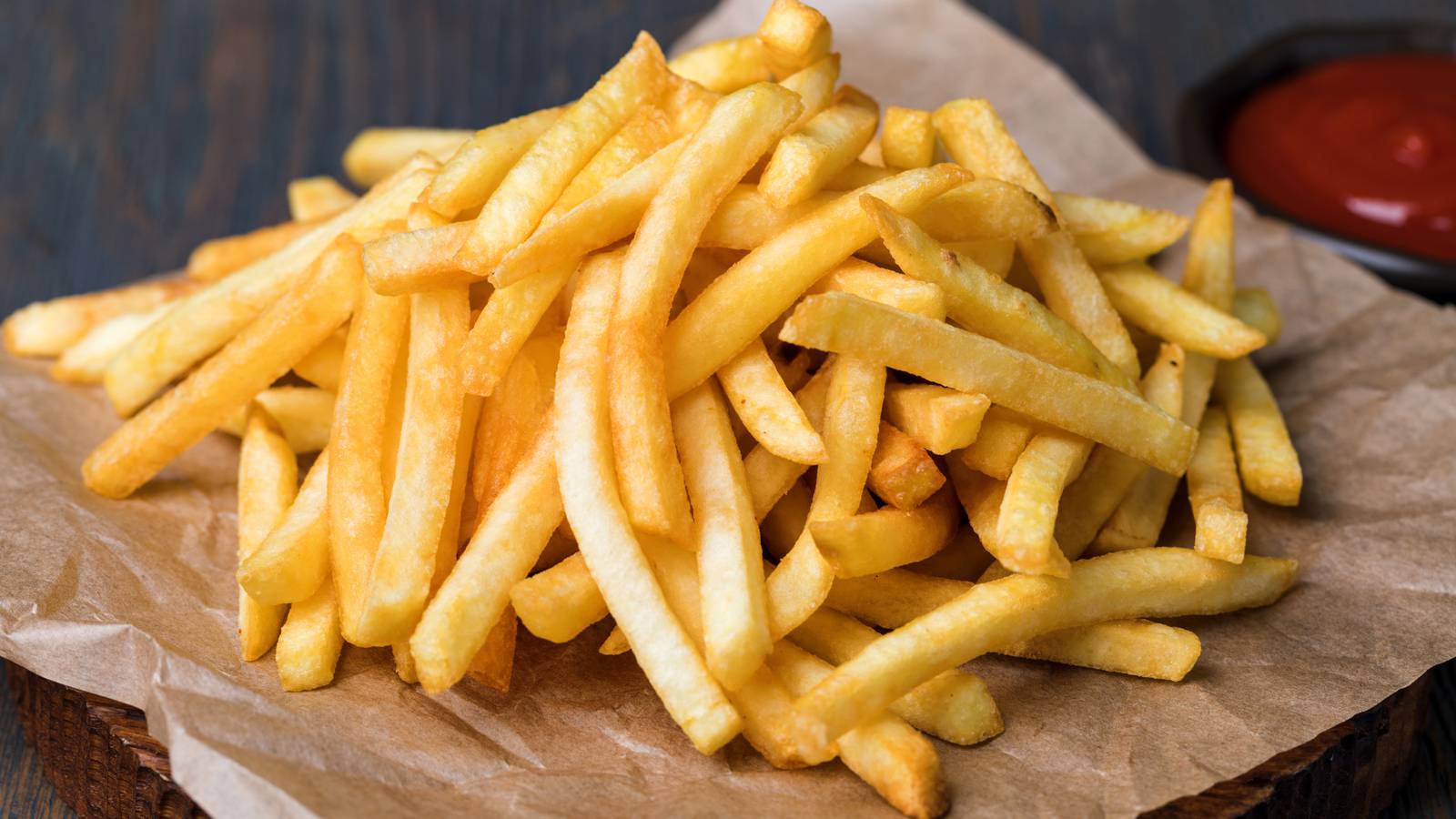 Fryday What restaurants are having French Fry Day deals? 95.5 WSB