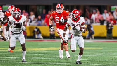 Georgia football safety Chris Smith ready to show younger teammates what it means to play big
