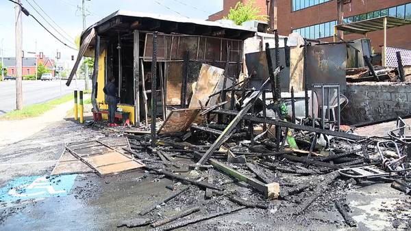 Chicken chain pays for 404 meals to support Jamaican restaurant destroyed by fire