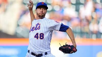 Dominant deGrom pitches surging Mets to win over Braves