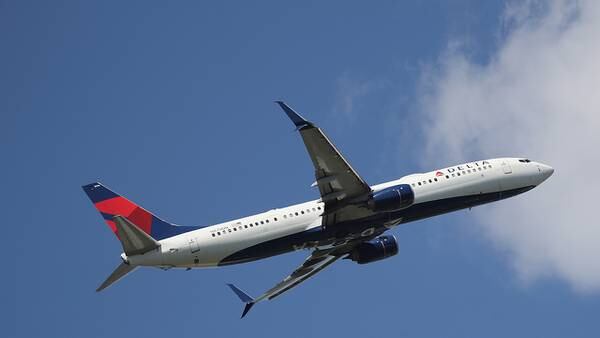 Delta bumps up its starting minimum wage, gives pay raises to 80,000 employees