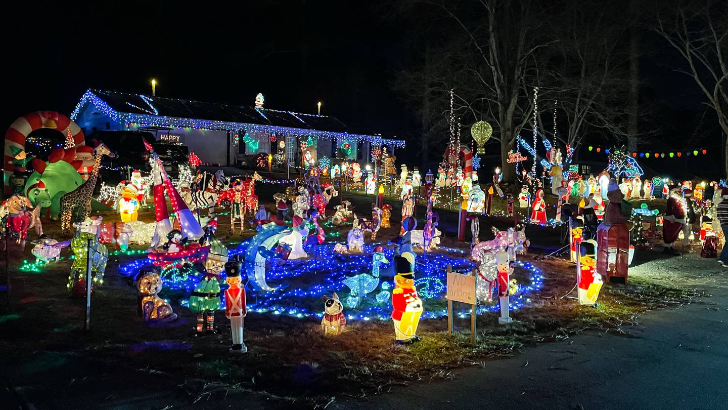 Check Out These Incredible Free Christmas Light Displays In Your Area   7KRIBAMXE5HQDAR4LXKKZCURXM 