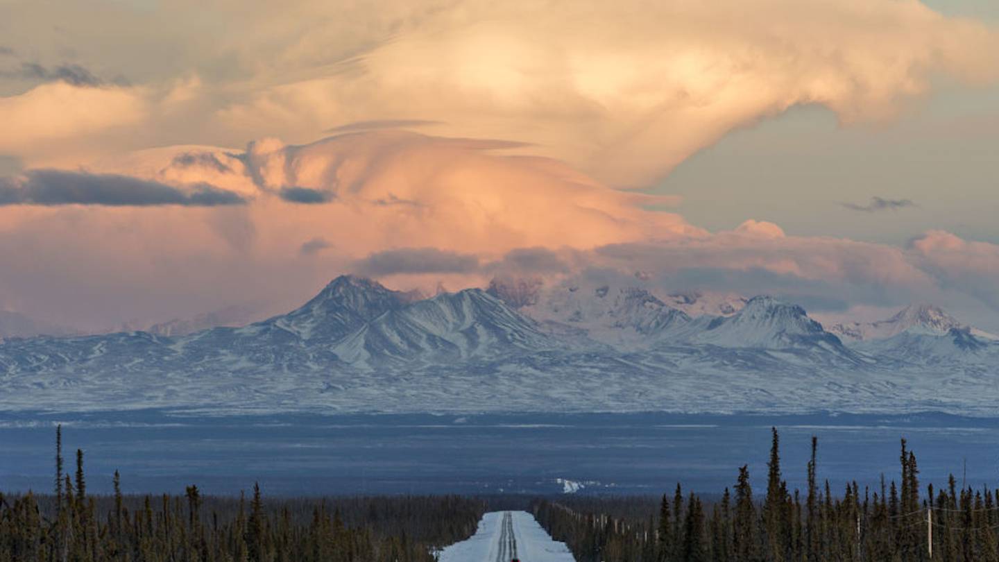 Уэллс Аляска. Гора Баринг. Аляска смотрит вверх. Republic of Alaska. Аляска с субтитрами