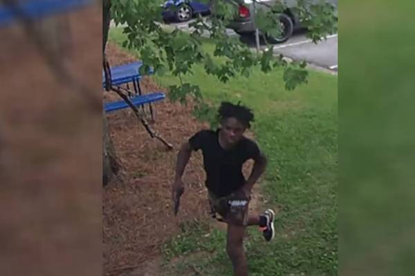 Photos released of person of interest in shooting that left 2 dead, 4 injured at Atlanta park