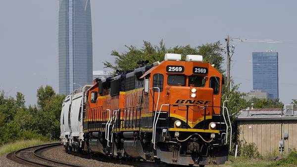 BNSF becomes 2nd major railroad to sign on to anonymous federal safety hotline for some workers