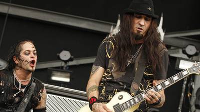 Saliva guitarist Wayne Swinny dies after ‘spontaneous brain hemorrhage’