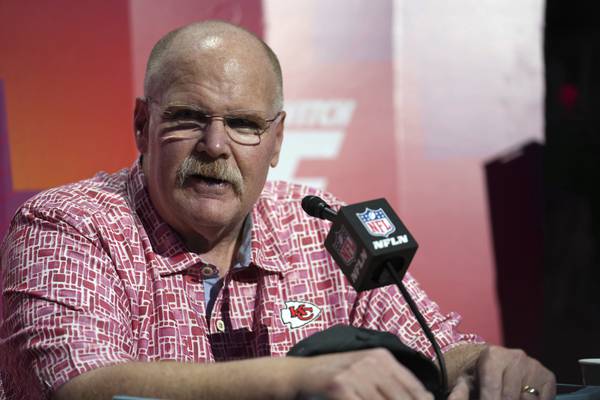 Andy Reid's former Eagles have a clear Super Bowl choice between team and coach
