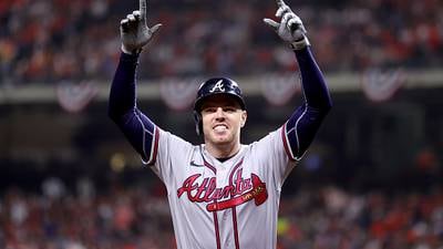 Freddie Freeman agrees to 6-year, $162M deal with LA Dodgers