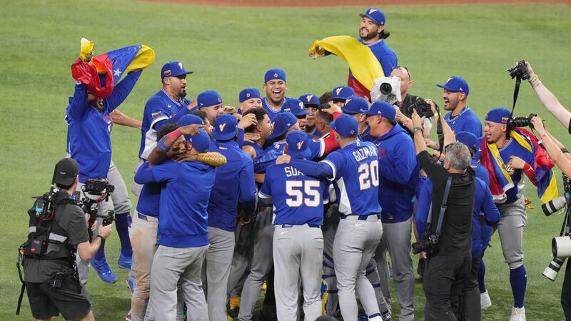 Venezuela beats US 3-2 on Suárez’s 9th-inning double to win first World Baseball Classic title