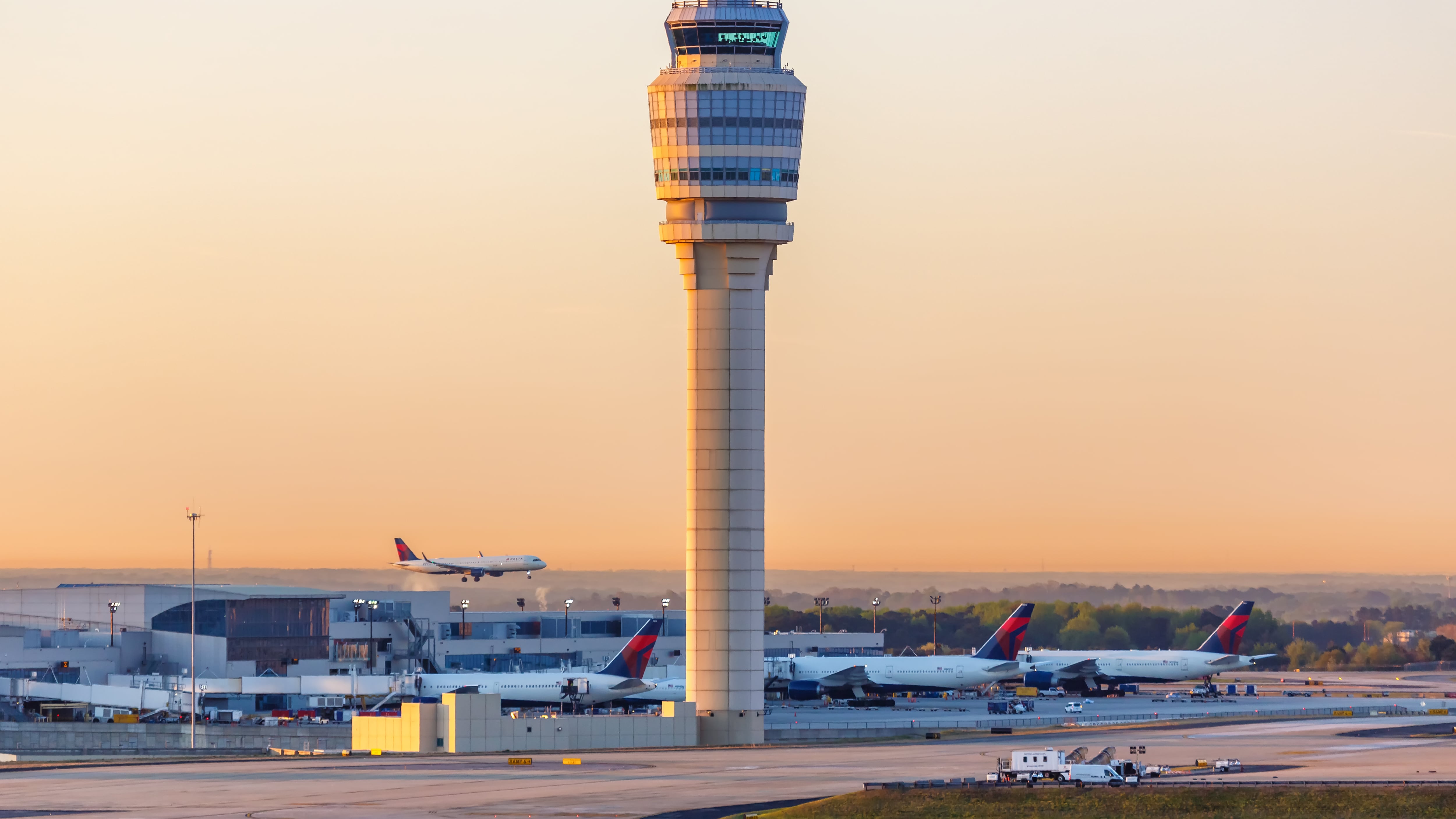Hartsfield-Jackson Atlanta International Airport tower