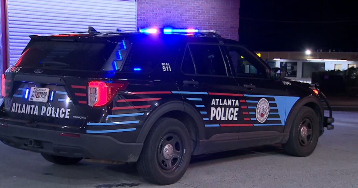 Cyclist struck, killed in southwest Atlanta
